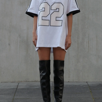 SŚAINT Twenty Two Tee - White