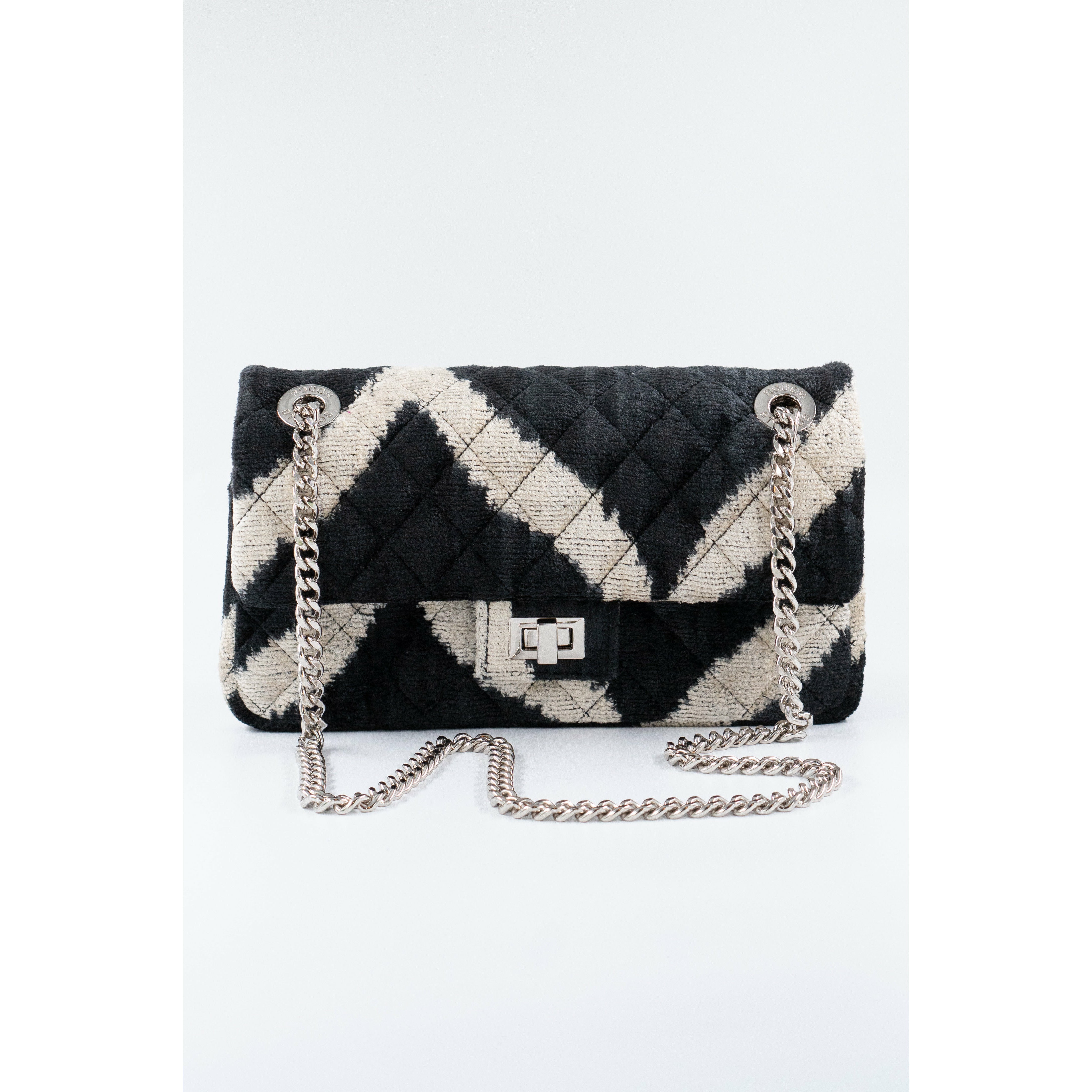 Rough clearance studio tas