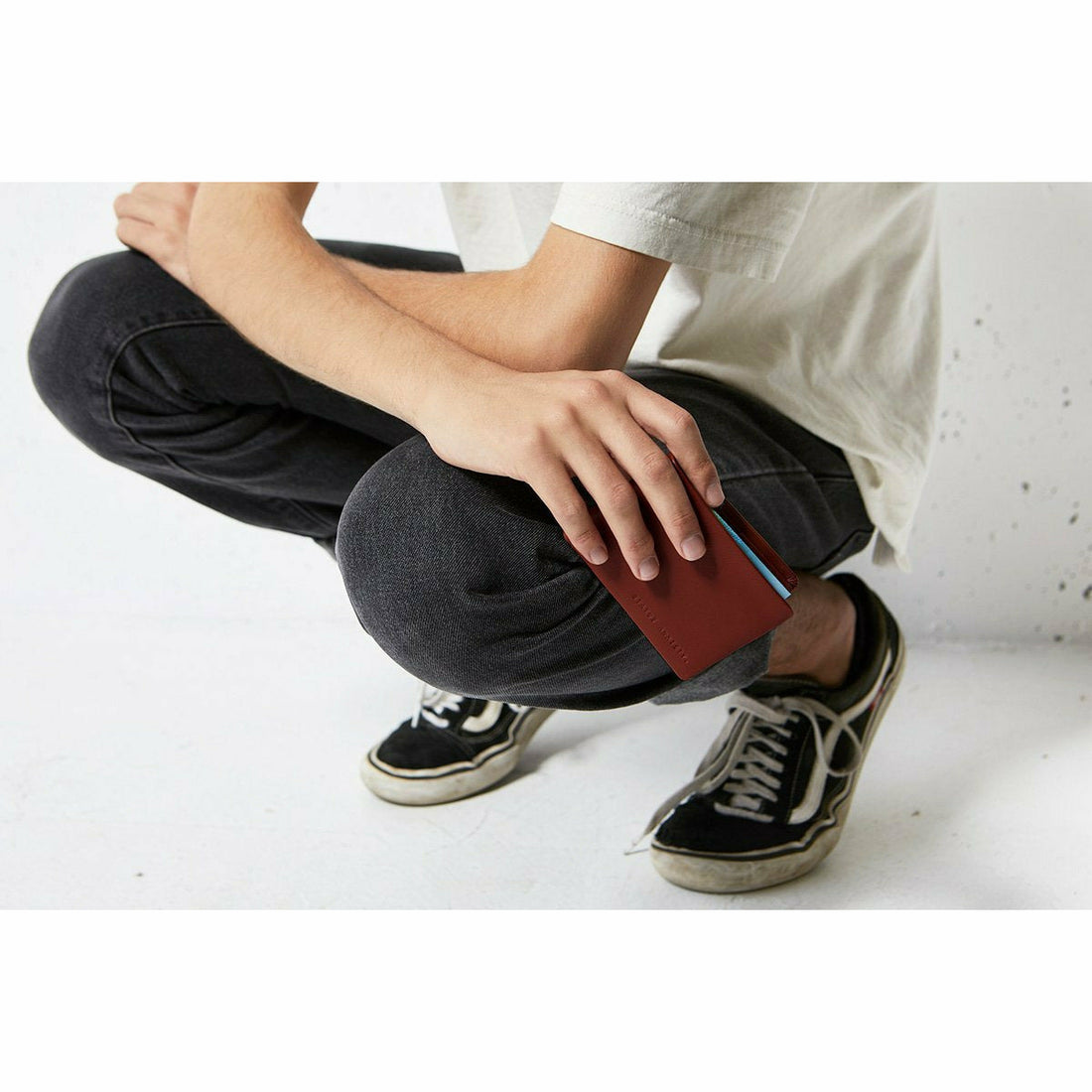 Status Anxiety Jonah Wallet - Chocolate