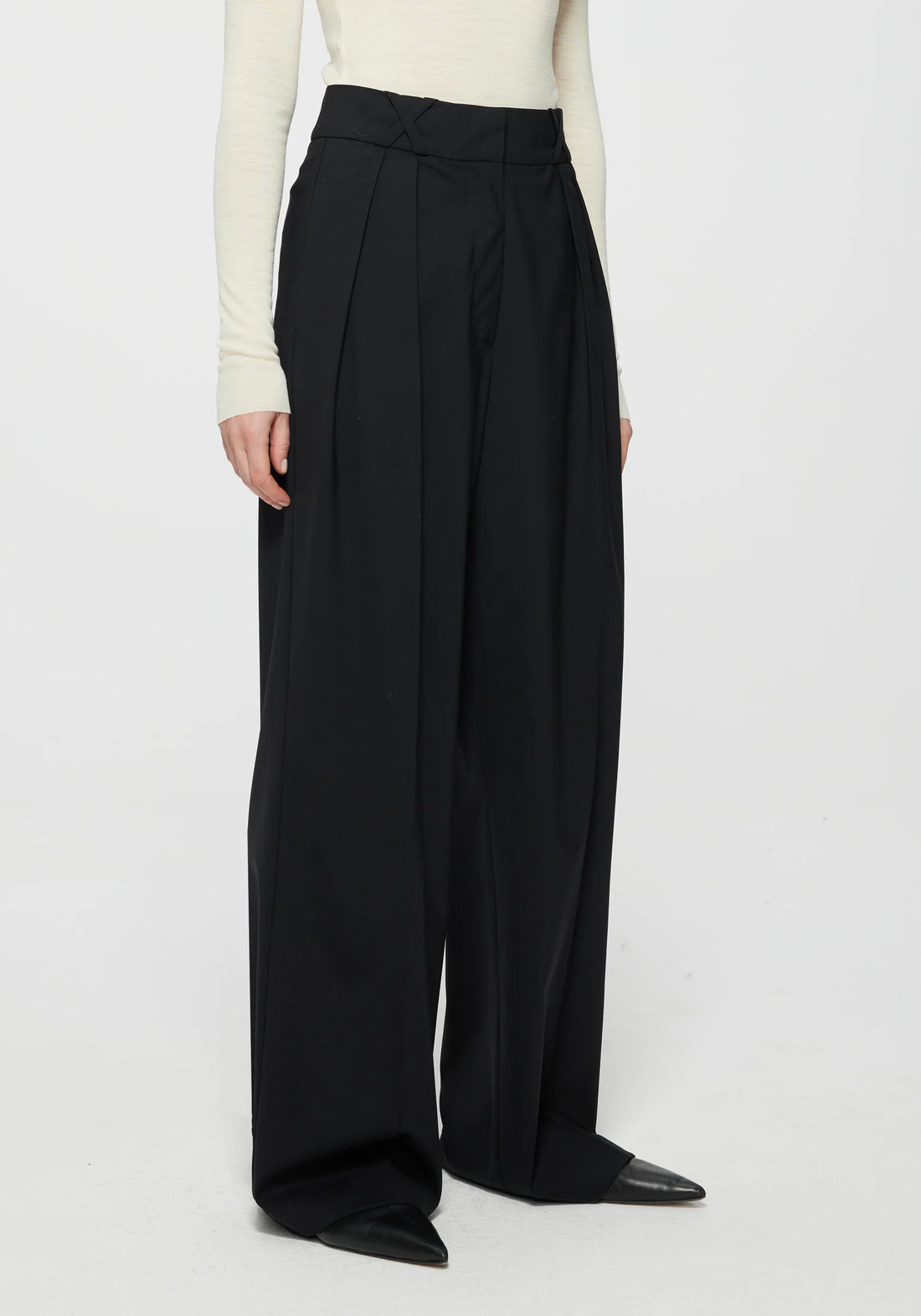 Rohe Wide Leg Tailored Trousers - Noir