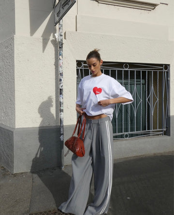 SŚAINT Heart Tee - Red Heart