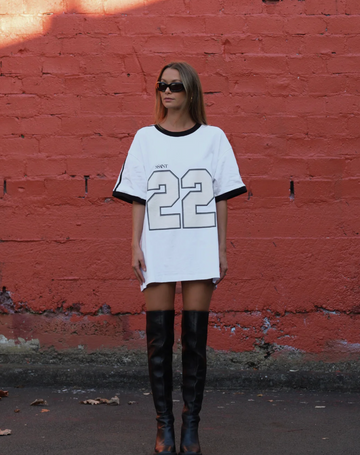 SŚAINT Twenty Two Tee - White